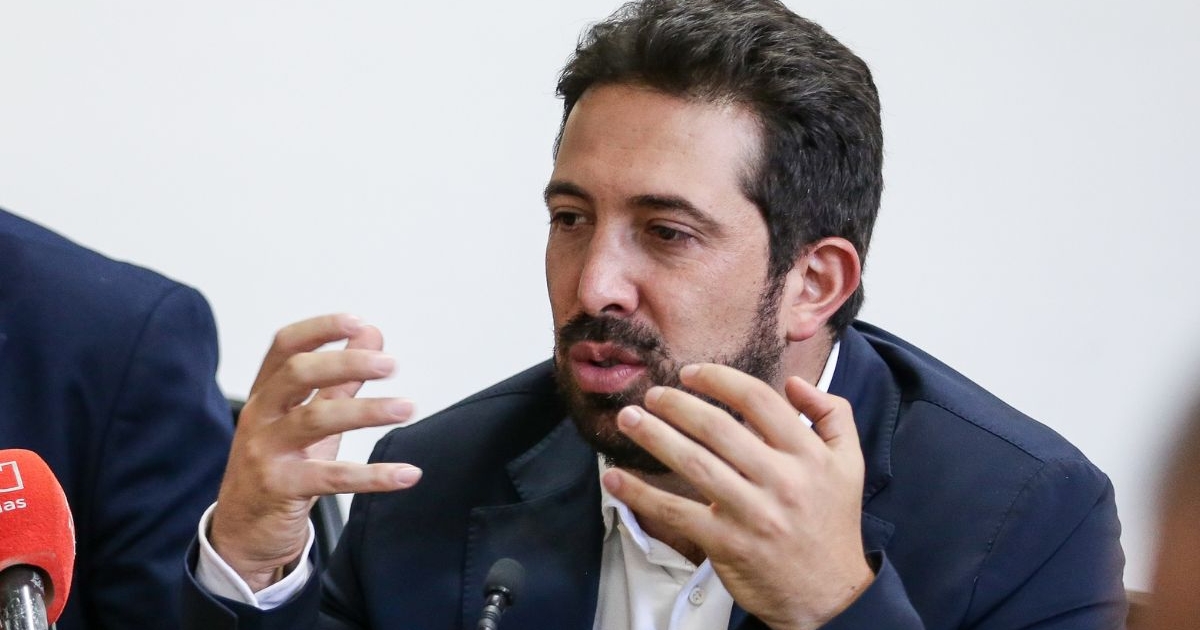 Gobierno insiste en cumplir la regla fiscal