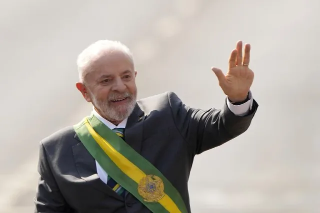Lula dijo que se presentará a la reelección en 2026, si está al "100 % de salud"