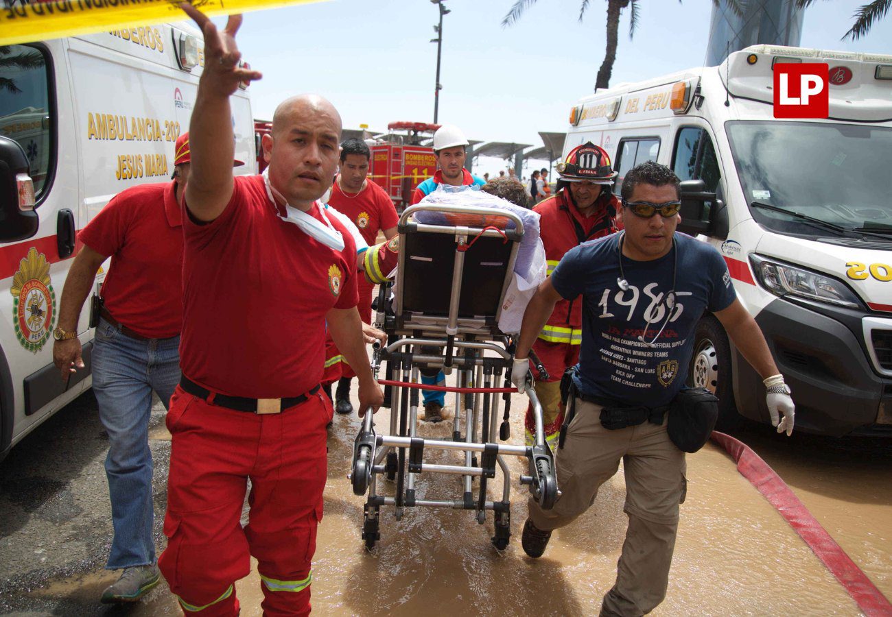 Once niños están en estado crítico cuando se lesionan en el centro de mercado de Perú