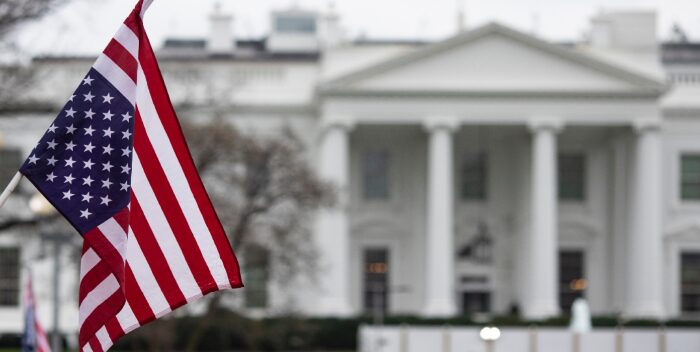 La Casa Blanca extiende el comando ejecutivo de Trump que impone aranceles a comprar petróleo o gas de Venezuela