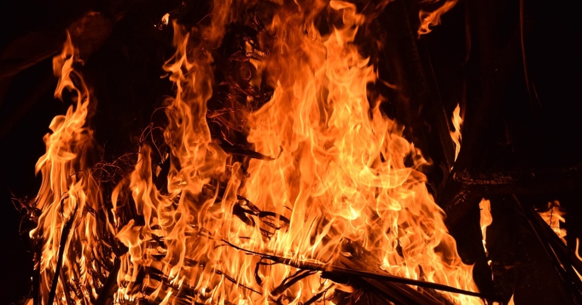 El fuego destruyó 15 cabañas en la isla cerca de Cartagena