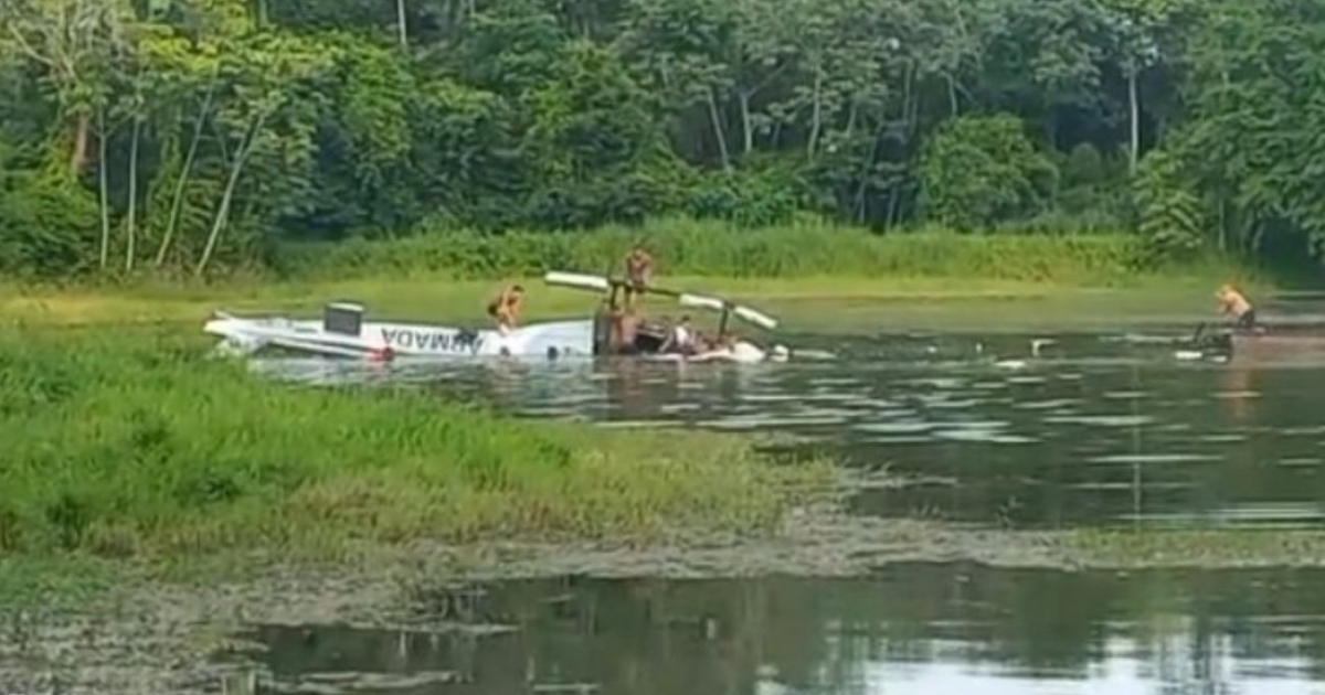 El helicóptero de la Marina cae en Bolívar: uno muerto y herido