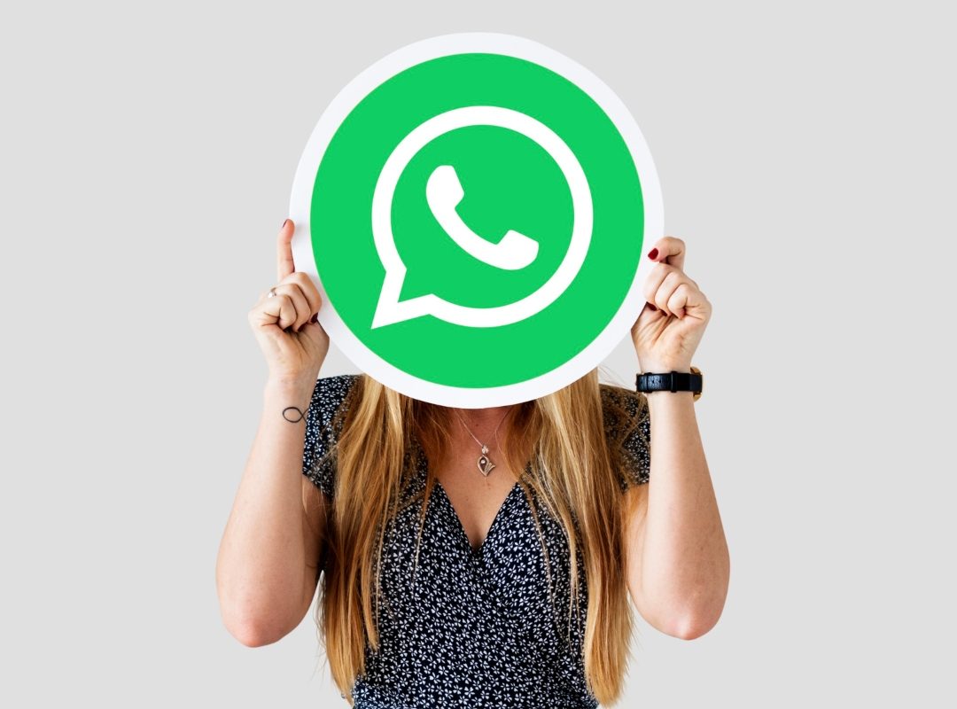 El objetivo enfrenta críticas por su inteligencia artificial en WhatsApp y la falta de capacidades para desactivarla