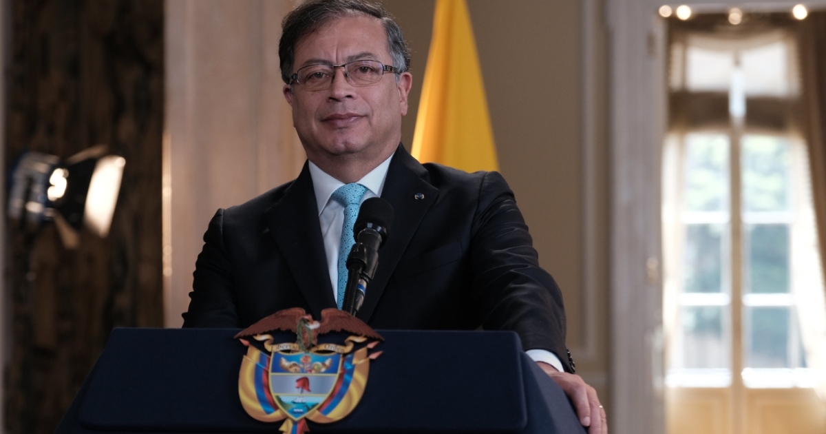 El presidente Petro ordena imprimir halvete sí