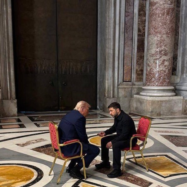 El presidente Trump y Zelensky se reunieron en el Vaticano