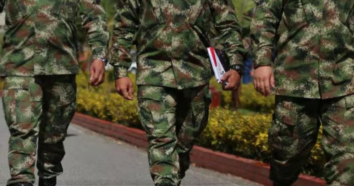Los carteles uniformes revelan un clan de la bahía