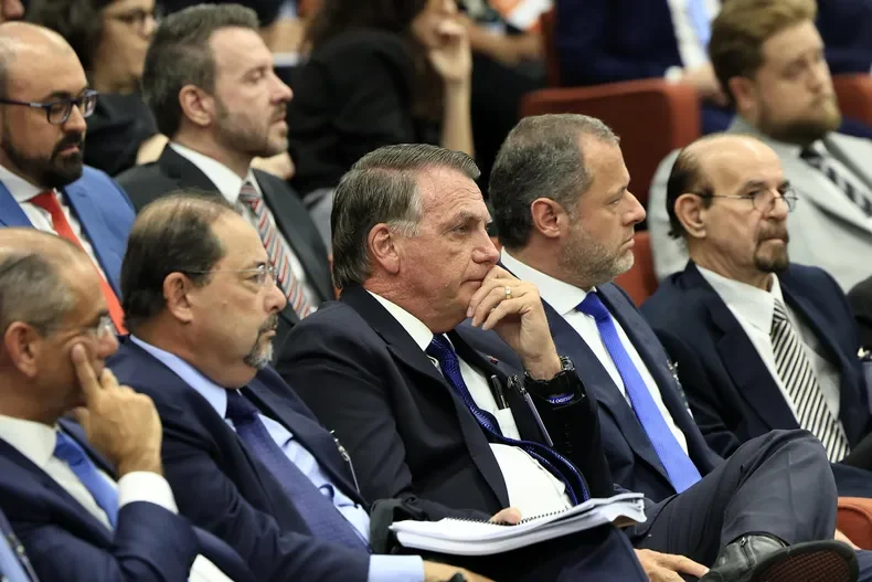 Primera voz de la habitación suprema brasileña contra la suspensión del juicio Bolsonaro