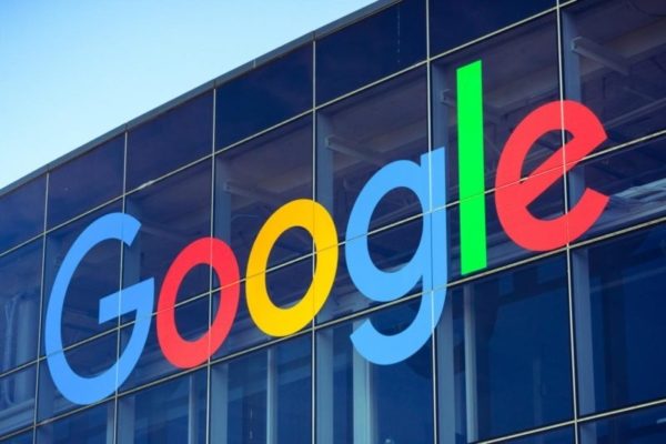 ¿Google cae "Google"? Apple explora para agregar motores de búsqueda de IA a su navegador Safari