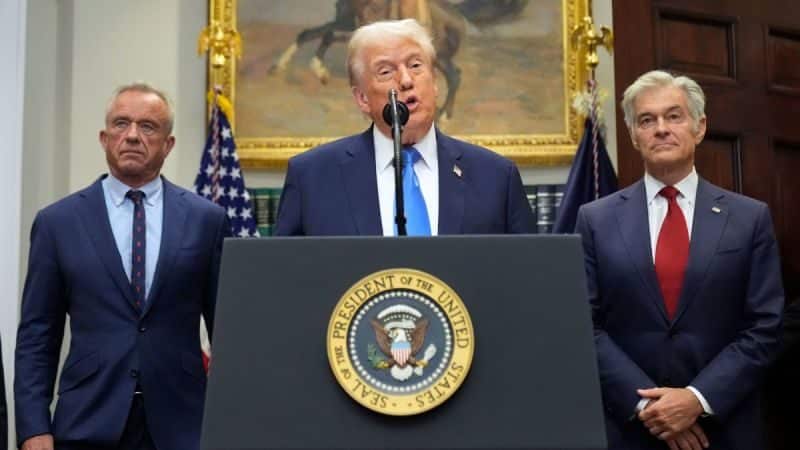 Trump pide limitar el uso de paracetamol durante el embarazo porque la droga se asocia con el autismo