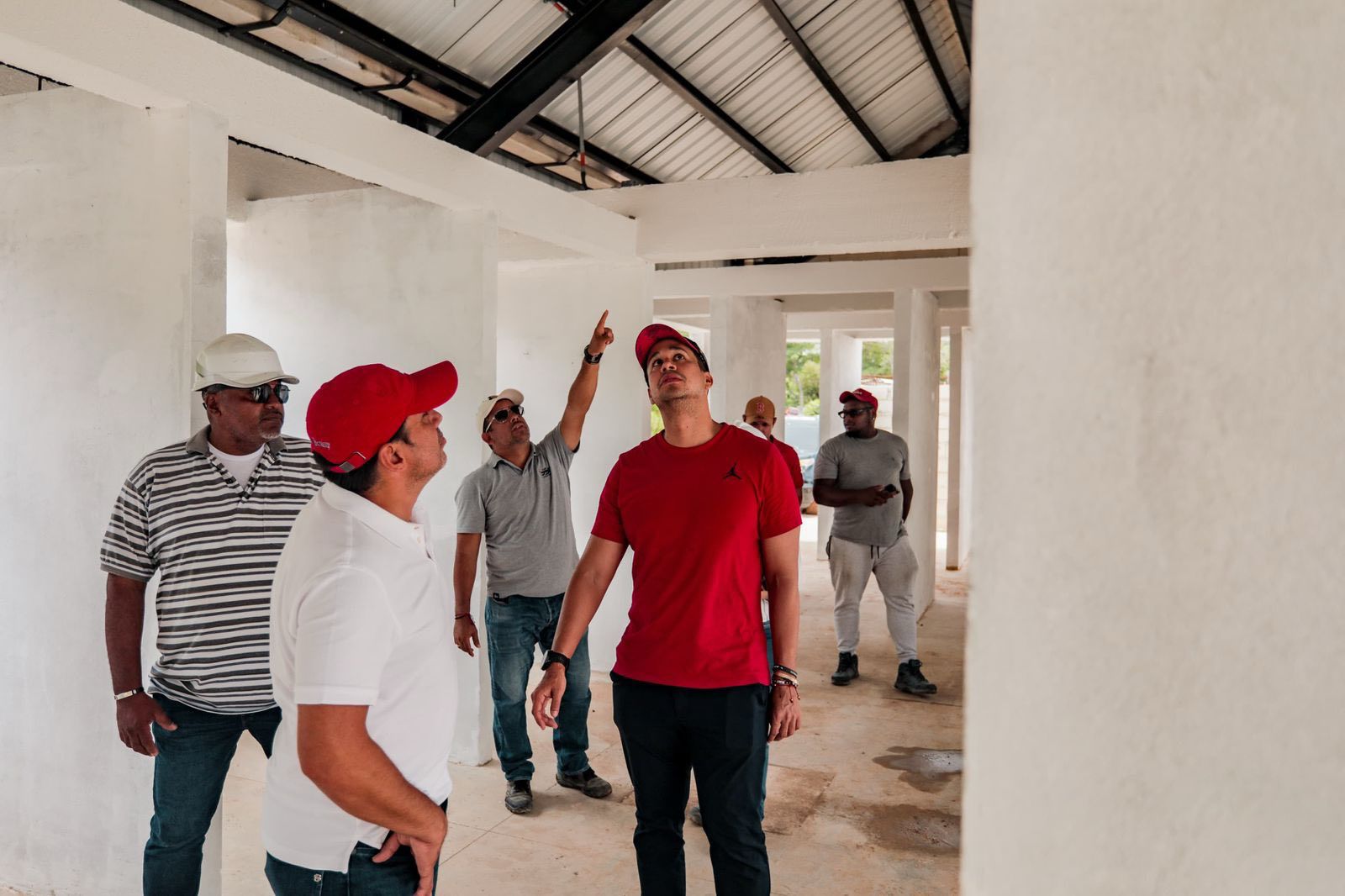 Anuncian cuatro obras clave para San Andrés: educación, cultura y vías