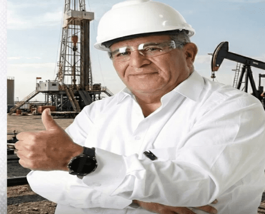 Gobierno aplicó fórmula de Luis Elías Quiroga y baja la gasolina $500 en marzo